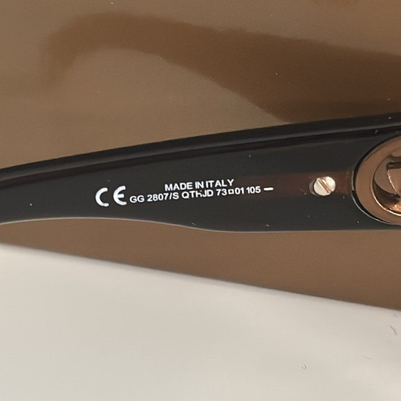 Gucci Sunglasses - Picture 6 of 8